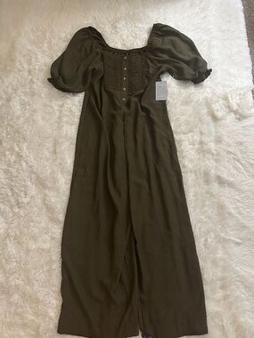 bobeau Olive Puff-Sleeve Smocked Jumpsuit